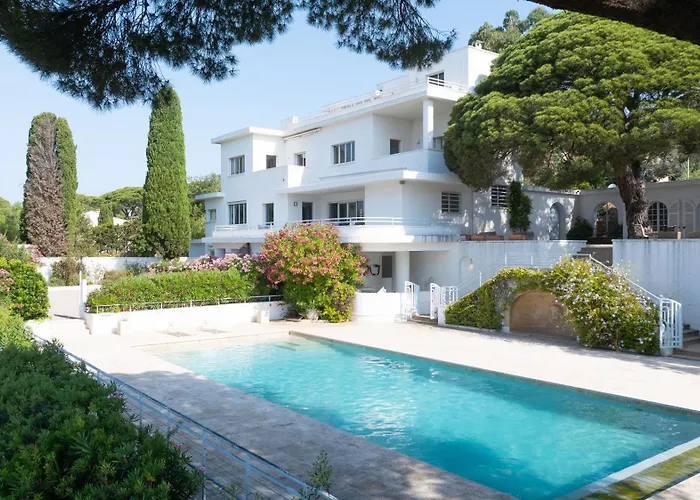 Вилла Fcd94 - Superb Vintage Design Luxury With Pool & St Maxime Sea View *